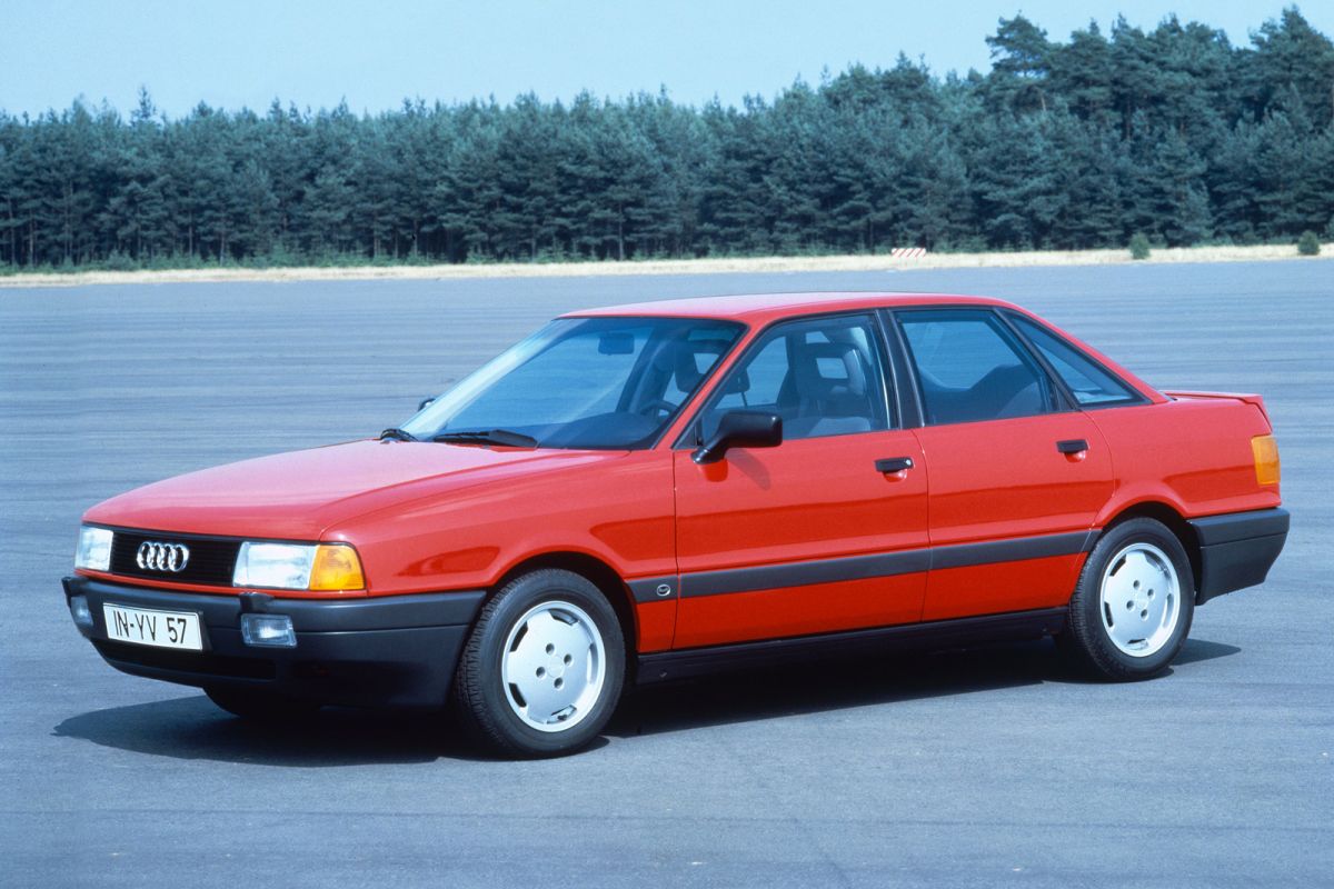 Audi 80 1986 matmenys