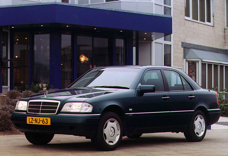 Mercedes C-class Mercedes-Benz C-class 1995 matmenys