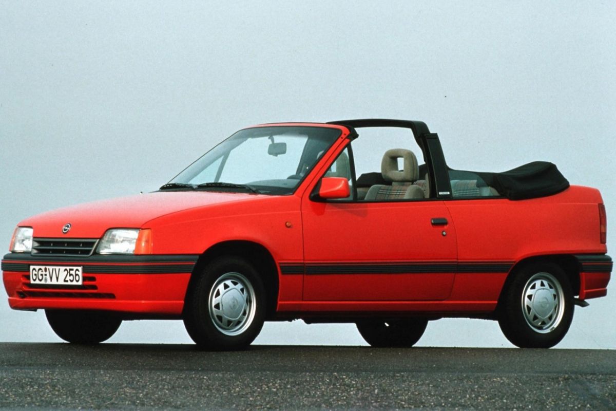 Opel Kadett Cabrio 1988 matmenys